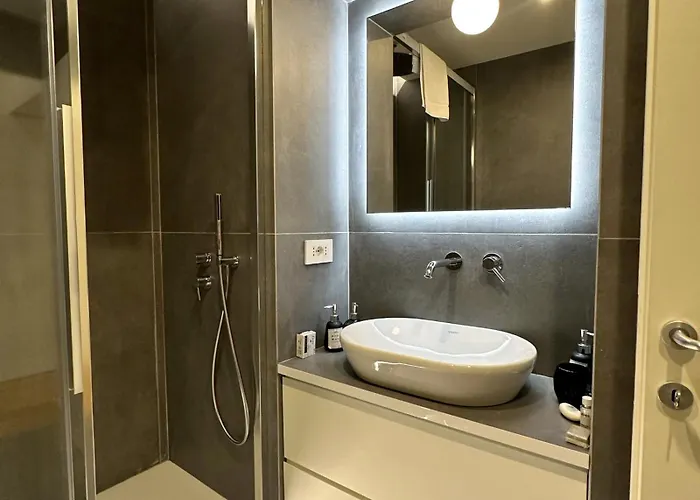 Duomo Private With Wi-fi Just Steps From The Duomo Demetra شقة