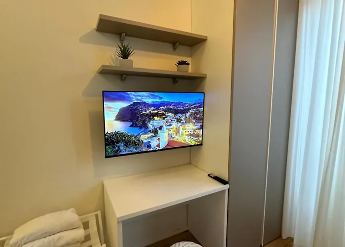 شقة Duomo Private With Wi-fi Just Steps From The Duomo Demetra ميلان